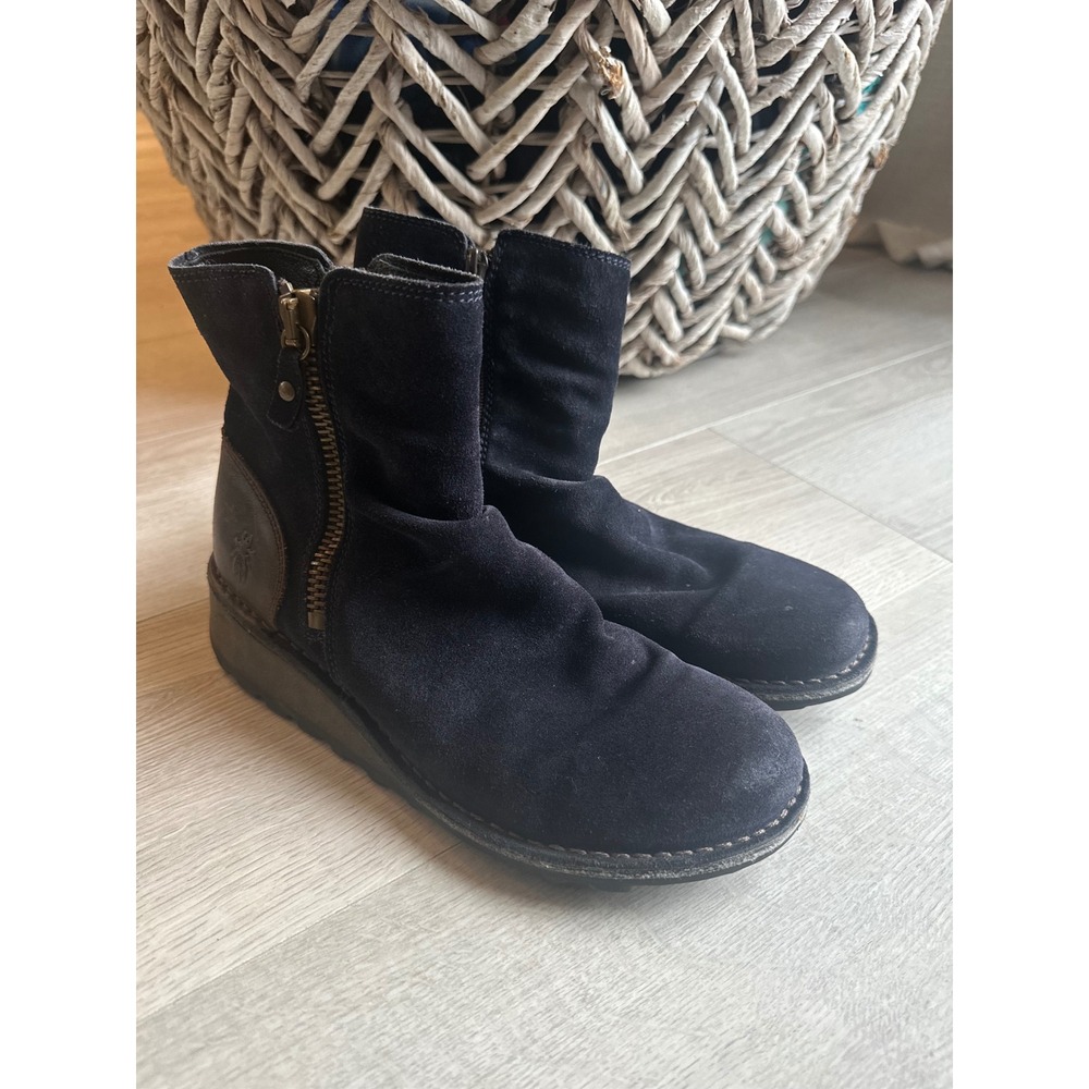 FLY London Mong‎ Navy Suede Side Zip Wedge Chelsea Ankle Boots Womens Size 39